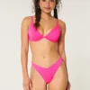 Braguita de bikini atrevida con cintura en V y pierna alta acanalada