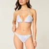 Braguita de bikini atrevida con doble tirante y ribete de estilo croché