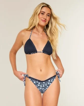 Braguita de bikini atrevida con ribete de estilo croché y lazo lateral