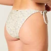 Braguita de bikini atrevida con ribete de estilo croché y lazo lateral