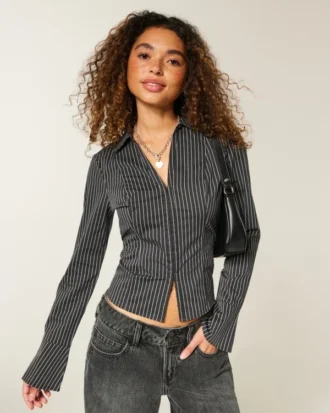 Camisa con mangas acampanadas