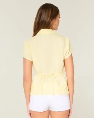 Camisa de manga corta elástica de popelín bordada