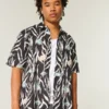 Camisa de mezcla de lino con estampado de peces tropicales