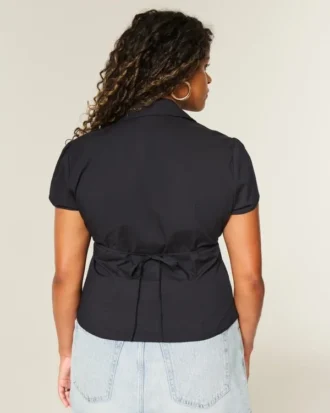 Camisa elástica de popelín con botones y manga corta
