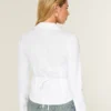 Camisa elástica de popelín estilo esmoquin