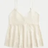 Camiseta babydoll con cuello halter y estilo bordado fácil