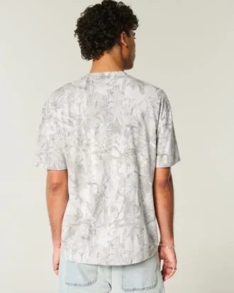 Camiseta con estampado de camuflaje de la Universidad de Nueva York