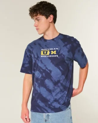 Camiseta gráfica cuadrada de la Universidad de Michigan