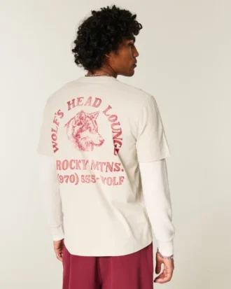Camiseta gráfica de manga larga con capas y cabeza de lobo
