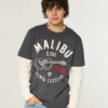 Camiseta gráfica de manga larga con logo en capas