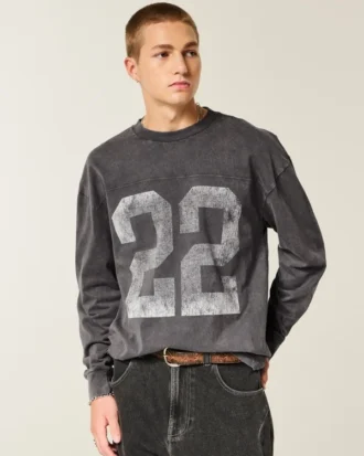 Camiseta gráfica de manga larga y corte recto 22