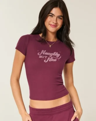 Camiseta gráfica para bebé Naughty But Nice