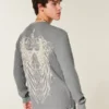 Camiseta térmica con estampado de rosa y alas de ángel