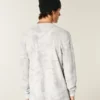 Camiseta térmica de manga larga y cuello redondo con estampado de camuflaje