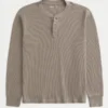 Camiseta térmica holgada Henley
