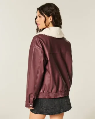 Chaqueta bomber de piel sintética con cuello de sherpa