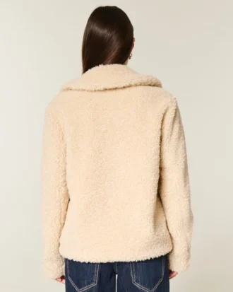 Chaqueta con botones de madera