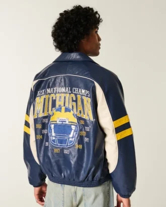 Chaqueta gráfica de piel sintética de los Wolverines de la Universidad de Michigan