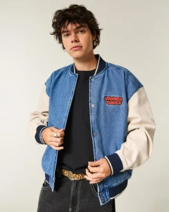 Chaqueta vaquera con estampado de Looney Tunes