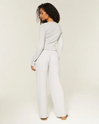 Conjunto de camiseta Henley de canalé y pantalones anchos Always Cozy