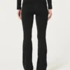 Leggings acampanados de talle alto Active Recharge de Gilly Hicks