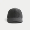 Gorra de béisbol con apliques desgastados