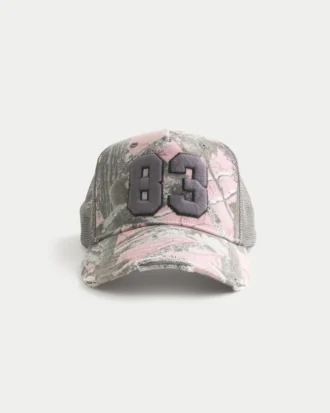 Gorra trucker con estampado de camuflaje rosa