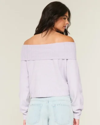 Jersey cómodo con hombros descubiertos y cuello vuelto de Hollister