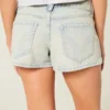 Mini shorts vaqueros de talle bajo y lavado claro