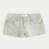 Mini shorts vaqueros de talle bajo y lavado claro
