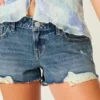 Mini shorts vaqueros de talle bajo y lavado medio desgastado