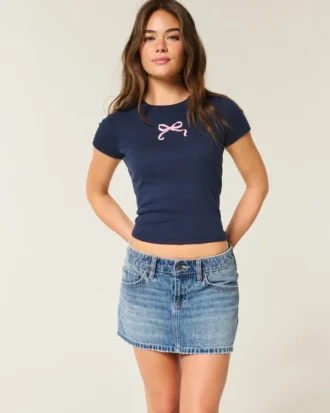 Minifalda pantalón vaquera de talle bajo con lazo bordado