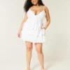 Minivestido babydoll con cuello en V y volantes