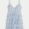 Minivestido babydoll con cuello en V y volantes