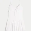 Minivestido con cuello en V y silueta abombada