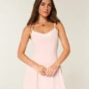 Minivestido de punto con volantes