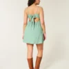 Minivestido lencero con detalles de encaje