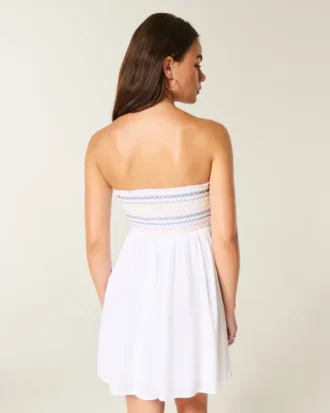 Minivestido sin tirantes con fruncidos