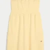 Minivestido sin tirantes de felpa