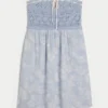 Minivestido sin tirantes estilo crochet