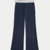 Pantalones acampanados con cintura cruzada de punto Always Cozy Pantalones acampanados con cintura cruzada de punto Always Cozy
