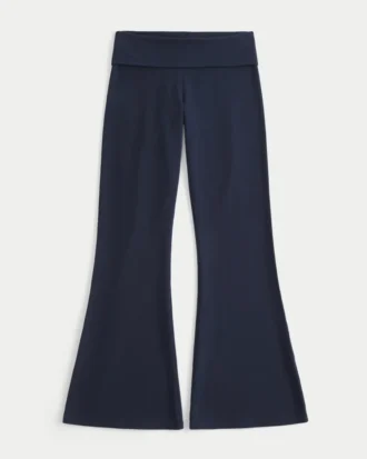 Pantalones acampanados con cintura cruzada y estampado Aloha