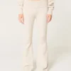 Pantalones acampanados con cintura doblada y tejido de punto de Gilly Hicks
