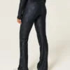 Pantalones bootcut envolventes Active Recharge de Gilly Hicks