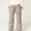 Pantalones carpinteros holgados de camuflaje