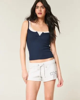 Pantalones cortos de felpa con gráfico numérico