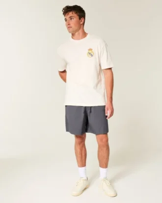 Pantalones cortos de sarga por encima de la rodilla