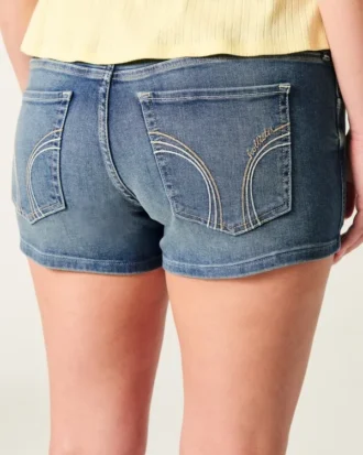 Pantalones cortos de talle bajo y lavado medio