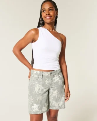Pantalones cortos holgados de camuflaje de talle bajo y corte curvilíneo