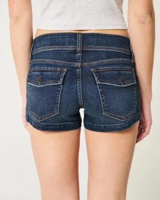 Pantalones cortos vaqueros de talle bajo y lavado oscuro